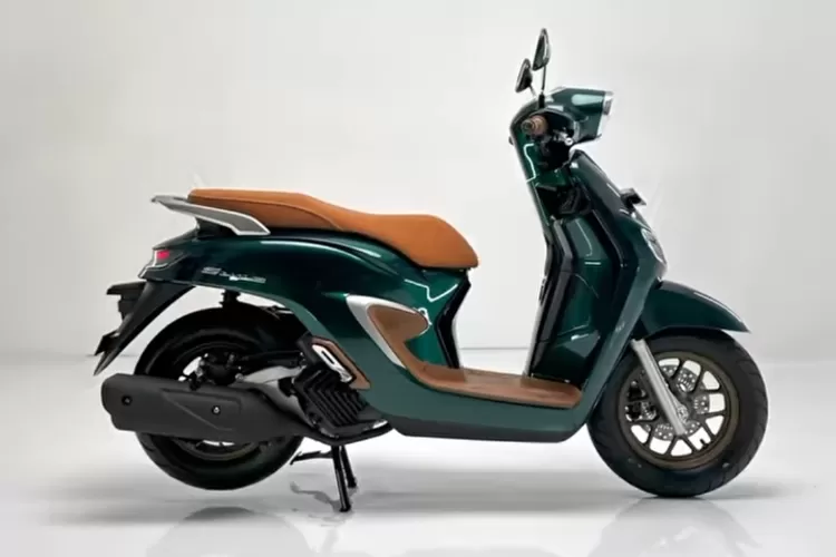 Honda Unveils the Stylo 160 Scooter with Modern Features and Retro Appeal