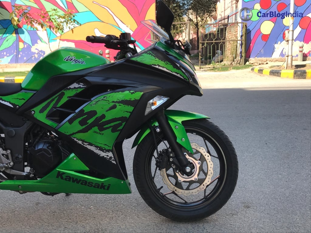 2024 Kawasaki Ninja 300 comes in new color schemes