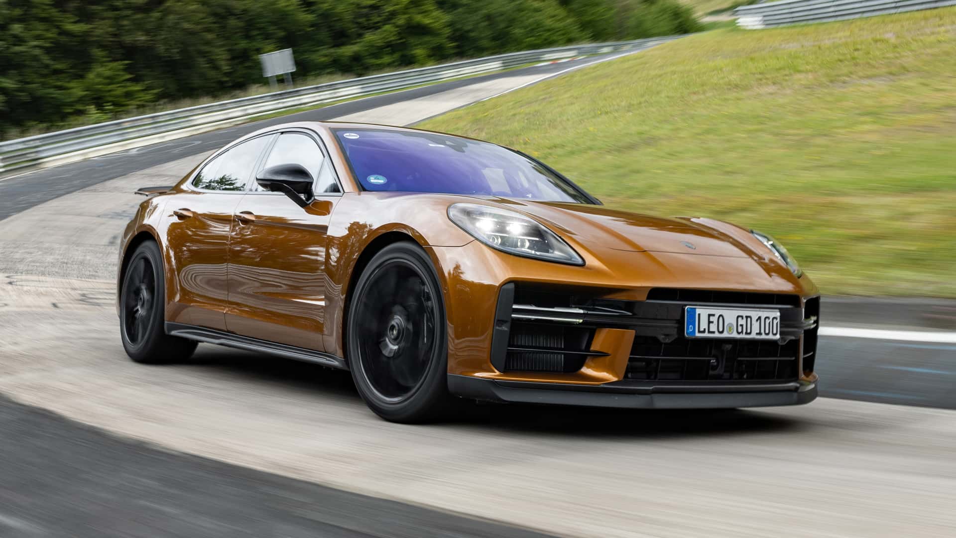 2025 Porsche Panamera Redefining Performance and Luxury