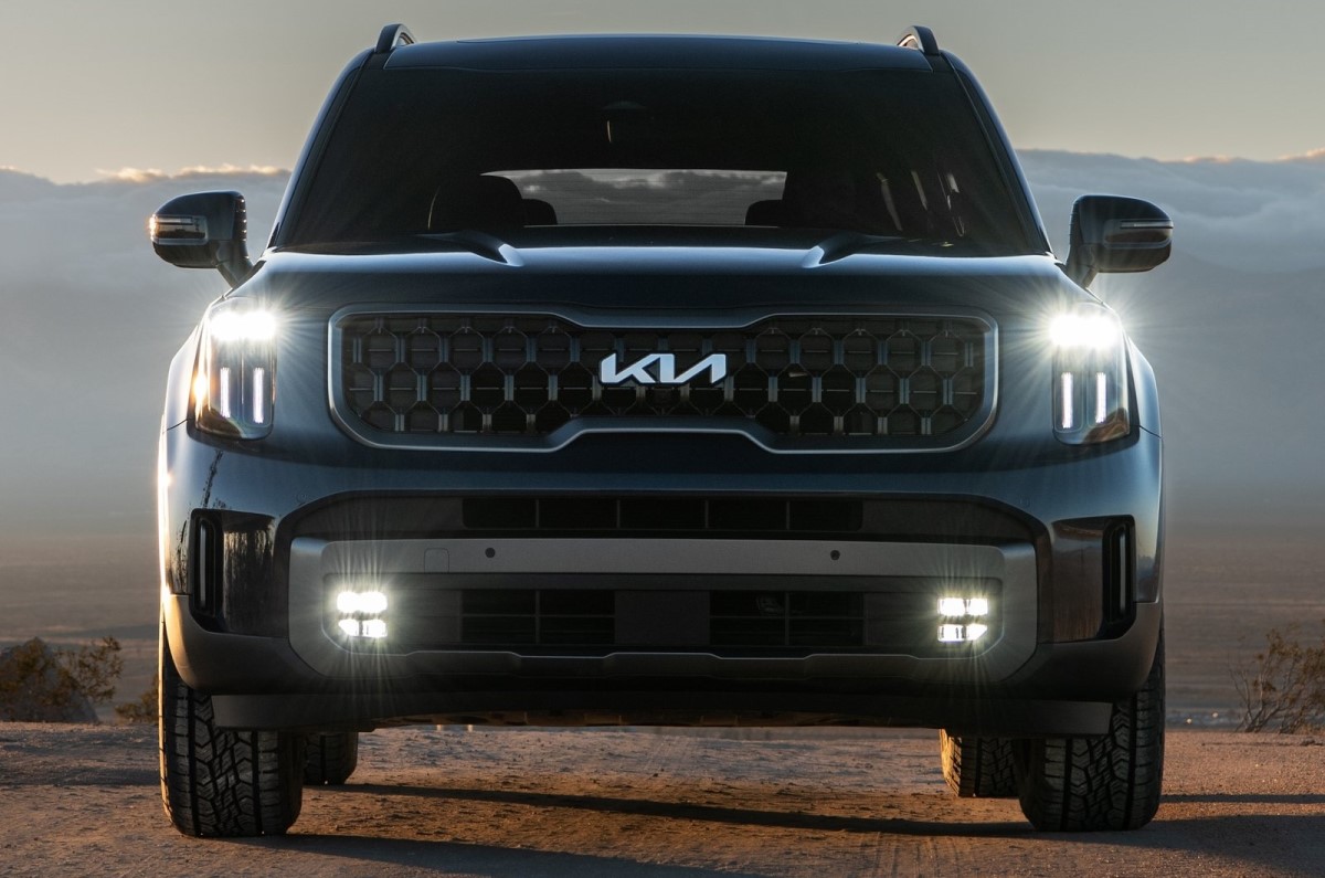 Kia Clavis Compact SUV Reveal Exciting Features Ahead of Global Debut