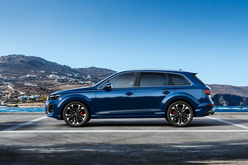 Audi Q7 Second Facelift  Upgraded Features and Styling Tweaks