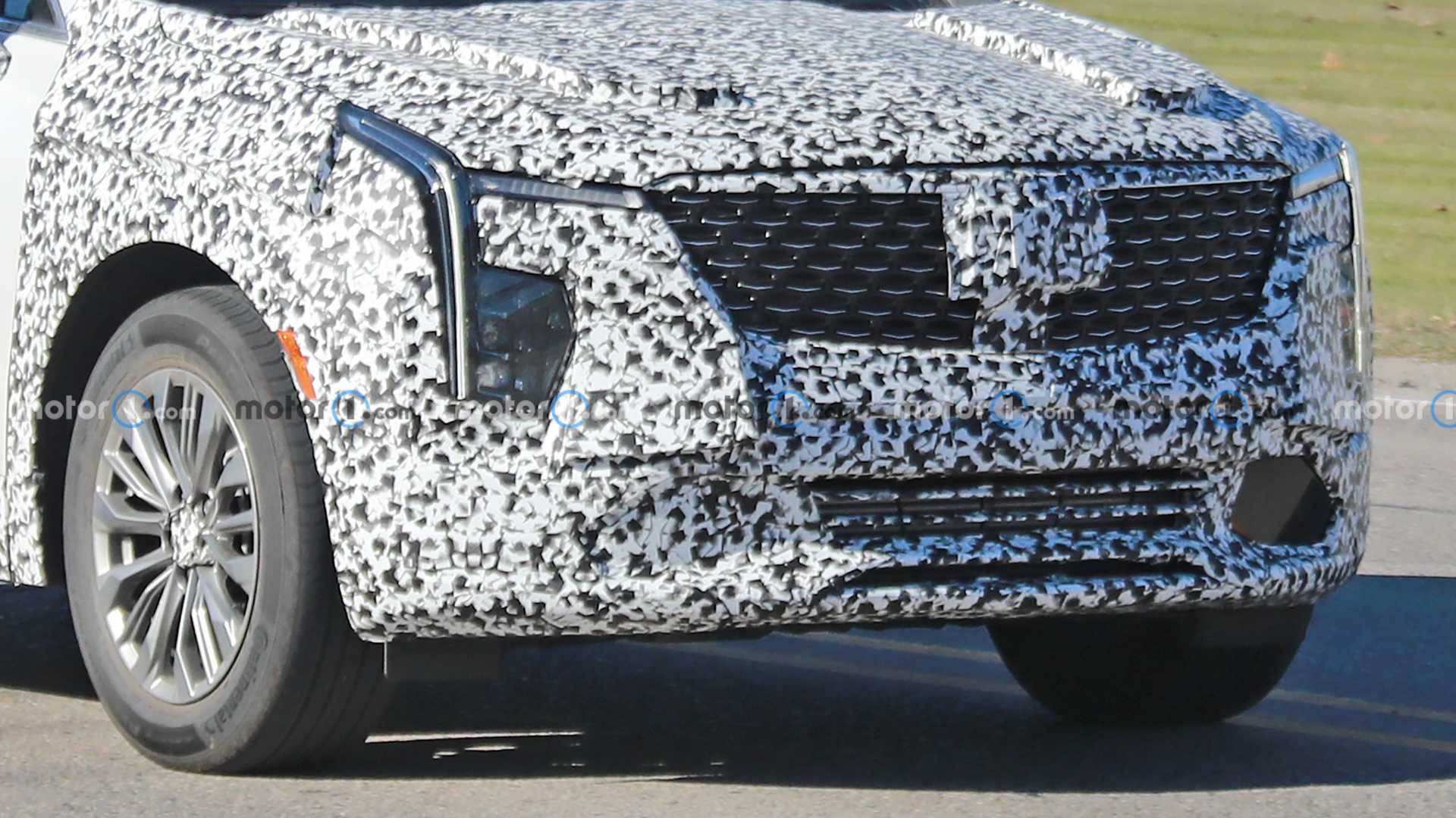 New Cadillac XT4 Spy shots reveal the revamped front design.