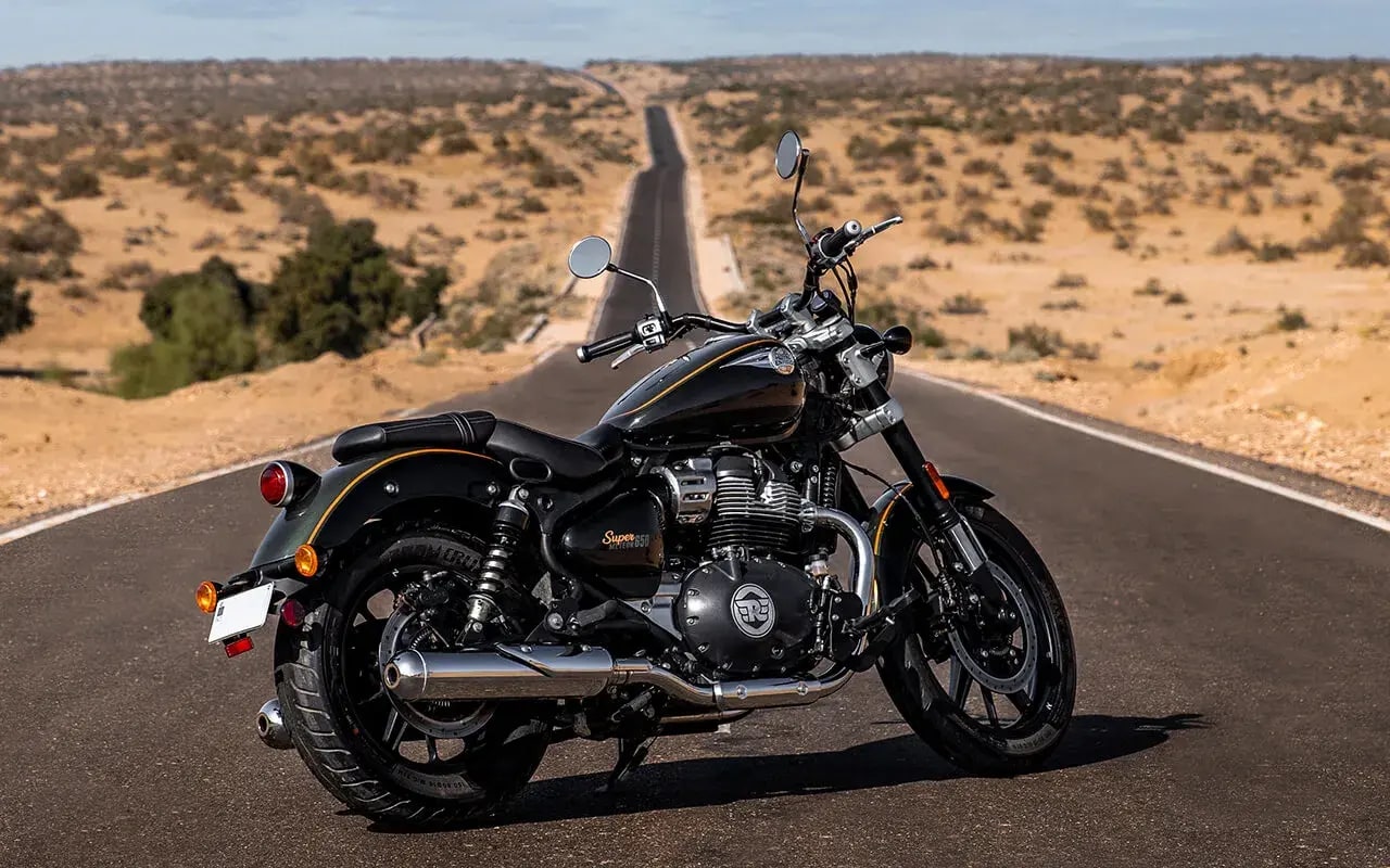 Royal Enfield Super Meteor 650 Launched  In 2 Variant and 7 Colours.