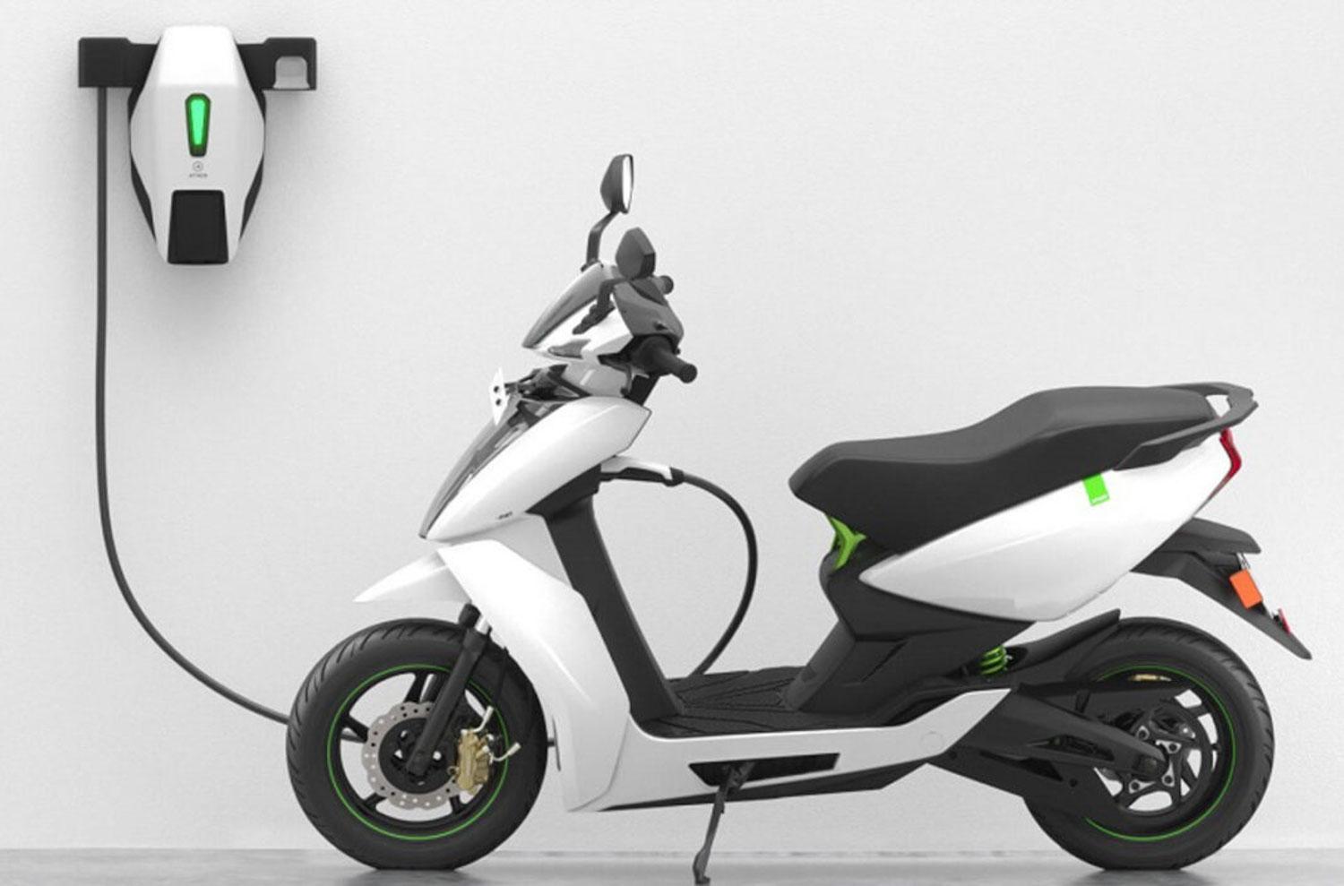 Ather 450 Apex Electric Scooter Launched in India at Rs 1.89 Lakh Features Performance and Range Detailed