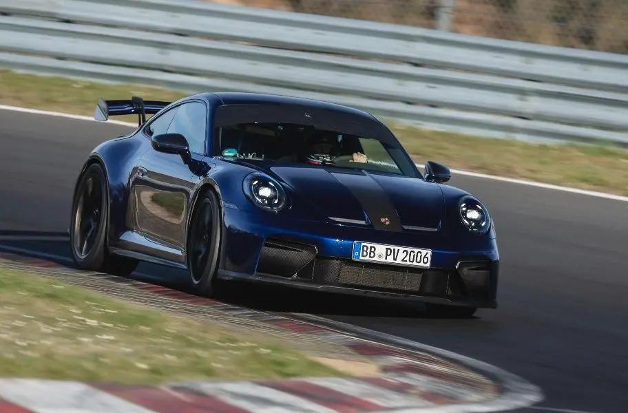 Porsche 911 GT3 992 Sets Nurburgring Record for Fastest Manual Transmission Car