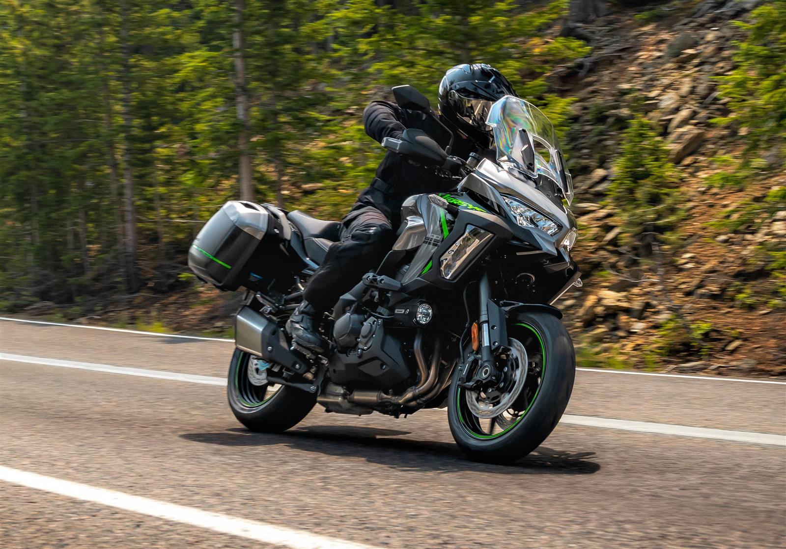 Kawasaki has unveiled the 2025 Versys 1100 in India
